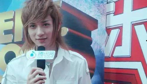 娱乐吃瓜的主持人